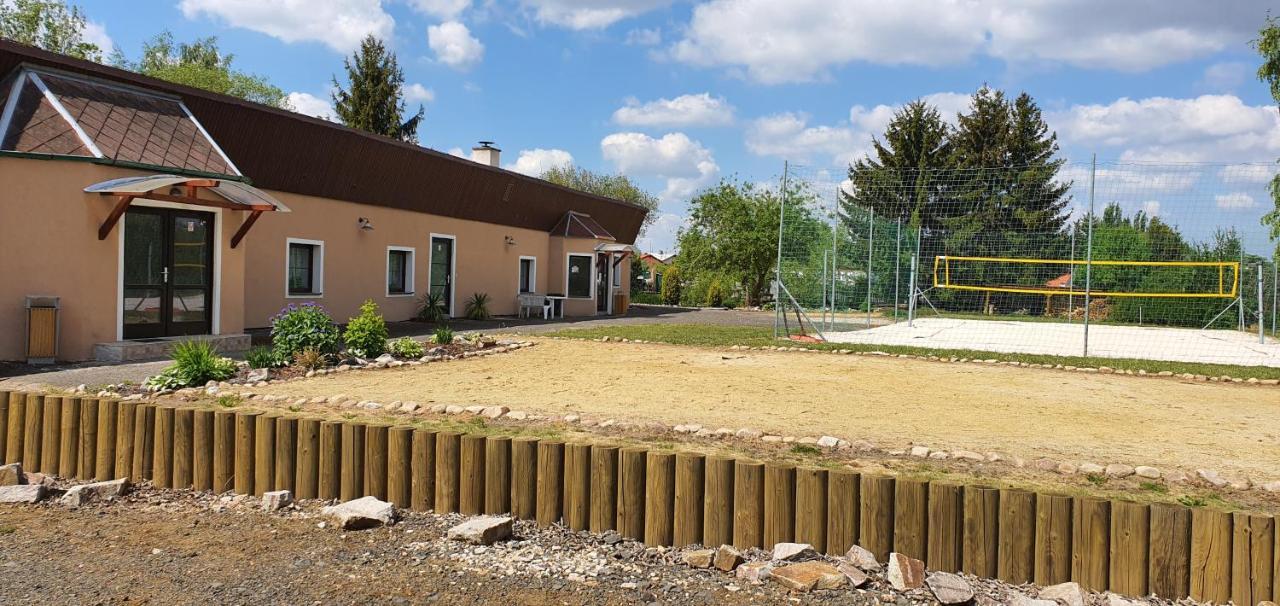 Penzion a hospůdka U Anny Nové Sedlo Zewnętrze zdjęcie